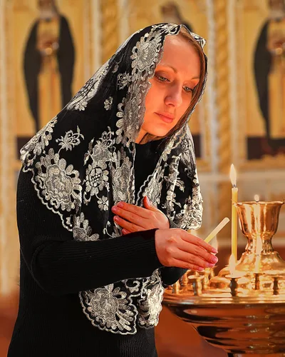 Vista 4 de Bozidol Iglesia Mantilla - Velo Católico Con Triángulo Sagrado Virgen Bordado - Velo Capilla Masa Tradicional