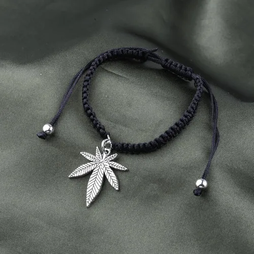 Vista 4 de TGBJE Pulsera de hoja de cannabis para amantes del cannabis, regalo Kiss Me I'm Highrish, pulsera de marihuana, regalo de marihuana, joyería