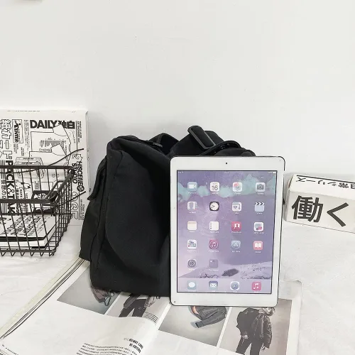 Vista 5 de Aktudy Bolso bandolera de lona para mujeres y hombres, bolso bandolera grande con múltiples bolsillos para parejas