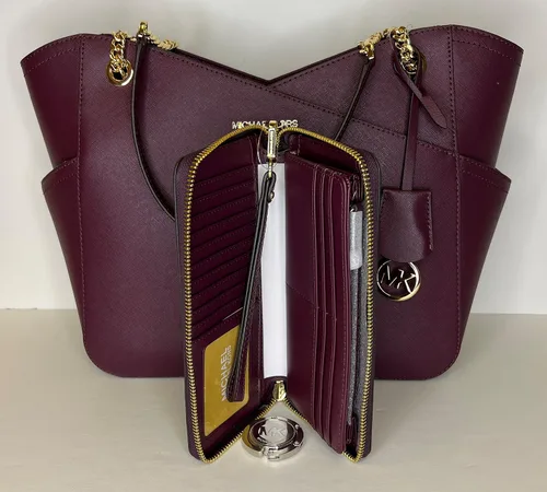 Vista 3 de Michael Kors Jet Set Travel Large Chain Shoulder Tote bundled with Large Continental Wallet and Purse Hook