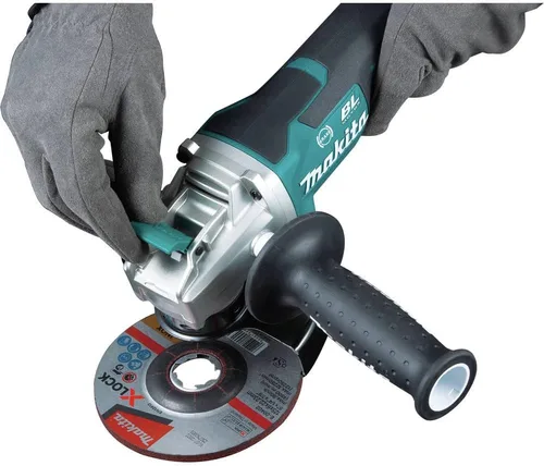 Vista 2 de Makita XAG26Z 18V LXT® Amoladora Angular Inalámbrica Sin Escobillas de 4-1/2” / 5" con Interruptor de Palanca X-LOCK LXT® de Iones de Litio