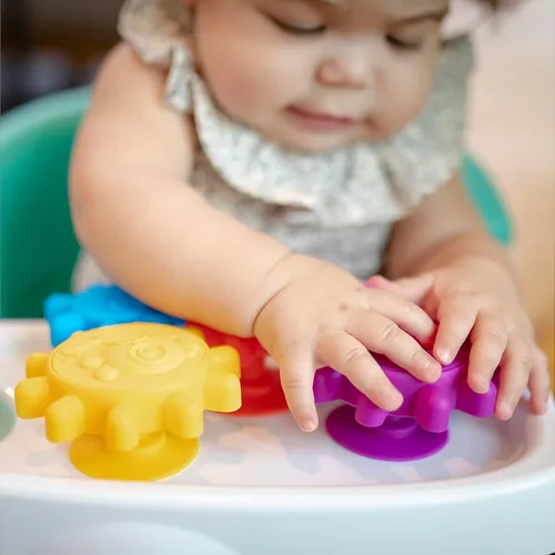 Vista 4 de Baby Einstein Gears of Discovery - Juguetes sensoriales con ventosa para baño, juego en el suelo, viajes y más, 5 unidades, multicolor, sin BPA, más