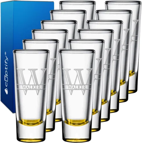 Vista 65 de Vaso de chupito personalizado con fondo negro personalizado de 2 oz, vasos de chupito cordiales con inicial y nombre en script dividido