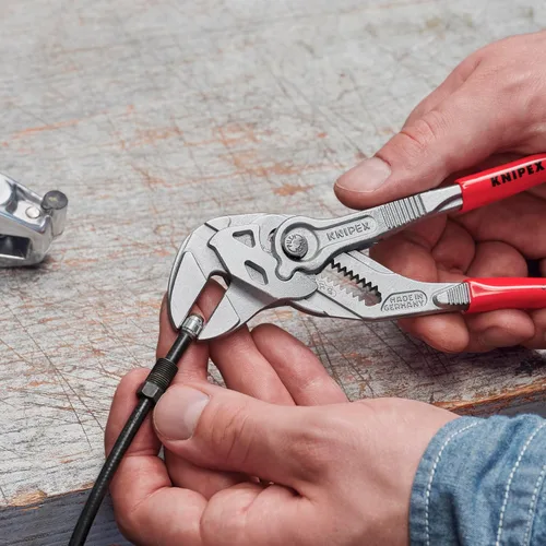 Vista 6 de KNIPEX - Llave de alicates, cromada (86 03 180), rojo