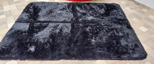 Vista 2 de ALFOMBRA UNICOLOR 2 mtr x 1,50, PELUCHE