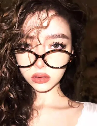 Vista 2 de Slocyclub Paquete de 2 lentes ovalados con bloqueo de luz azul para mujeres y hombres, pequeños de los años 90, marco ovalado retro de los años 90