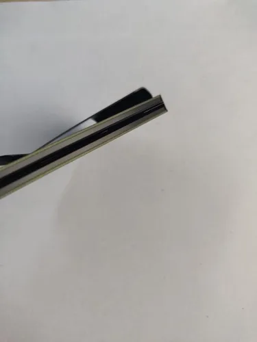 Vista 3 de Billetera delgada de madera recicladatarjetero con clip para dinero, bloqueo RFID, Madera de cerezo, Madera