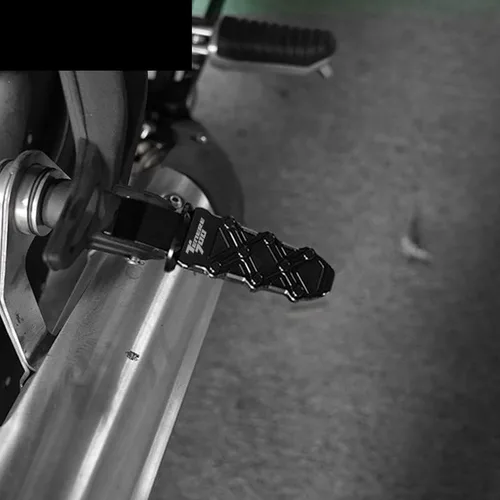 Vista 3 de W para Yamaha para TENERE 700 2019 2020 XTZ 700 para Tenere700 más reciente motocicleta CNC reposapiés trasero descansa reposapiés de pasajeros Y