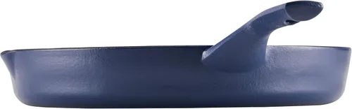 Vista 8 de Ayesha Curry Kitchenware - Sartén de hierro fundido esmaltado con mango auxiliar y boquillas de vertido, 12 pulgadas, color azul ancla