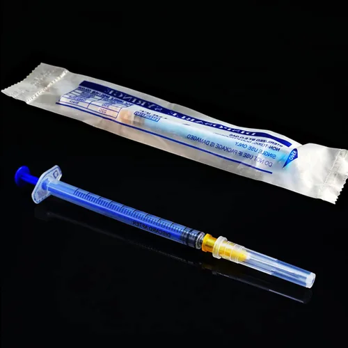 Vista 3 de Paquete de 15 jeringas de plástico de 1ml 25Ga con medición para laboratorios científicos y dispensación industrial, desechables envueltas