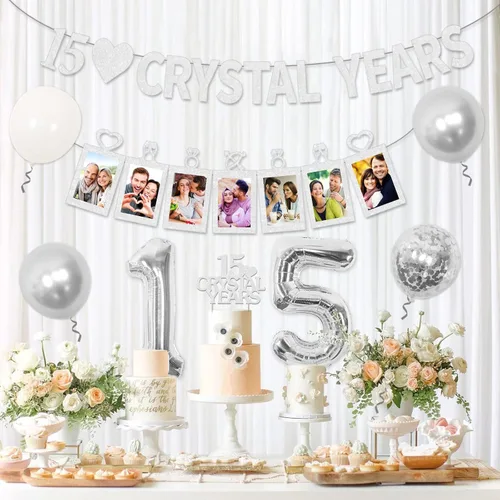Vista 2 de Jollyboom Decoraciones de aniversario de boda del número 15: globos plateados, blancos y dorados, pancarta, decoración para pastel y pancarta