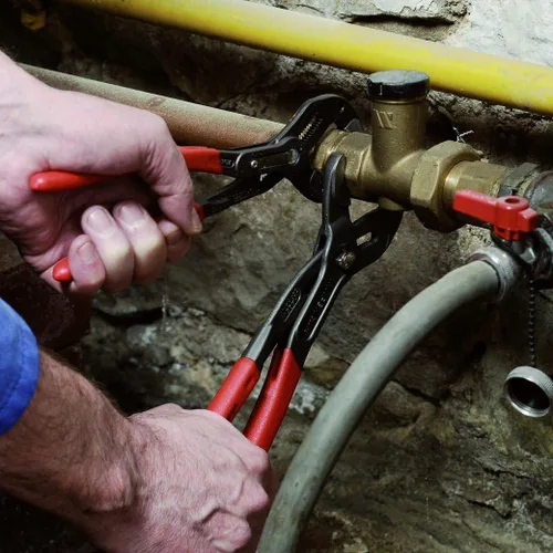 Vista 4 de KNIPEX Juego de 5 alicates con alicates KNIPEX Raptor (8741250), color rojo de 10 pulgadas