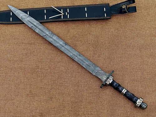 Vista 2 de Espada vikinga de acero de Damasco forjada a mano, espada medieval hecha a mano con funda de cuero.