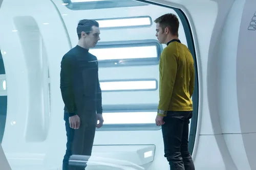 Vista 7 de Star Trek Into Darkness Blu-ray