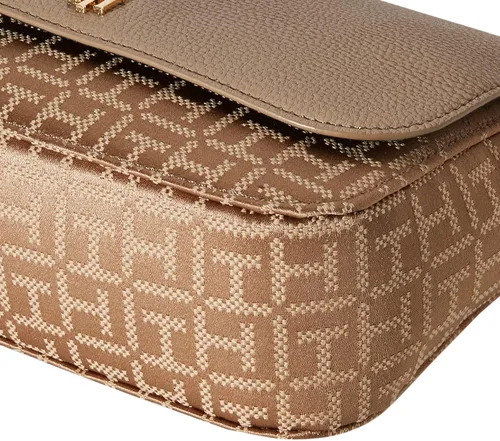 Vista 4 de Tommy Hilfiger Lynn II Flap Crossbody Square Monogram Jacquard