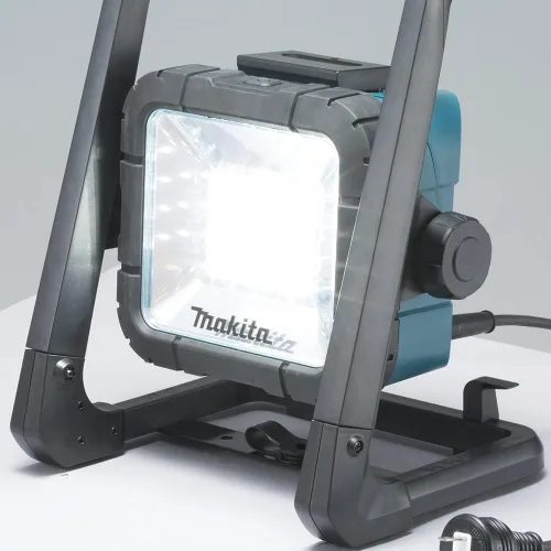 Vista 10 de Reflector Makita DML805 de 18 V LXT, alámbrico/inalámbrico, con batería de iones de litio