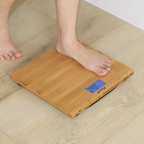 Vista 4 de Escali Báscula electrónica digital de bambú para peso corporal, báscula de baño con capacidad extra alta de 440 libras, baterías incluidas