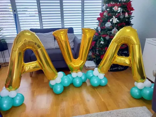 Vista 4 de Globos dorados de la letra A de 40 pulgadas, globos grandes del alfabeto A, helio dorado, de papel de aluminio de mylar, para decoración