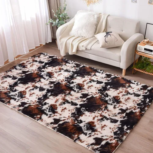 Vista 3 de Aimuan Alfombra de área con estampado de vaca, bonita alfombra de piel de vaca sintética, súper suave, alfombra de teñido anudado para sala