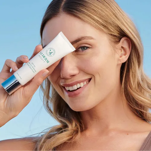 Vista 6 de VI Derm Protector solar de defensa UV diaria SPF 50 - Protector solar de amplio espectro para rostro y cuerpo - Protector de cuidado de la piel