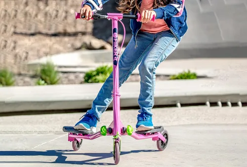 Vista 6 de Yvolution Y Fliker - Patinete de deriva A1 de 3 ruedas para niños de 5 a 8 años, autopropulsado, diseño plegable con freno de mano, peso máximo 110