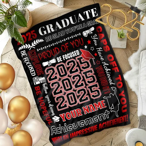 Vista 2 de Mantas personalizadas para clase de 2024 con nombre, manta de forro polar de 30 x 40 pulgadas para niños, regalos de graduación suaves y acogedores