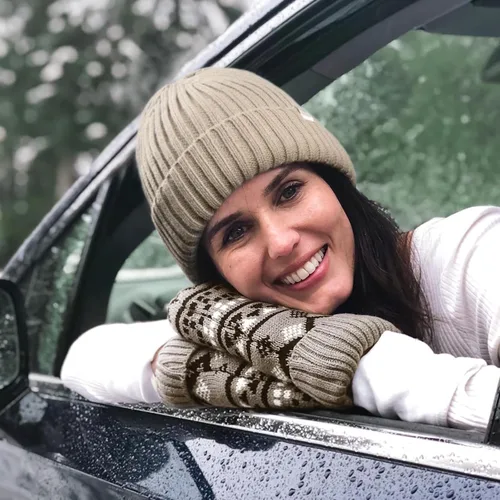 Vista 4 de Sombreros de invierno para mujer, gorro con forro de satén para clima frío, gorro para mujeres y hombres, sombreros de punto cálidos de invierno