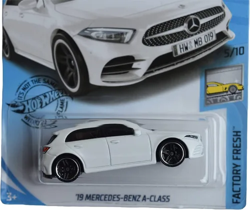 Vista 2 de Hot Wheels Factory Fresh Series 5/10 '19 Mercedes Benz Clase A 201/250, blanco