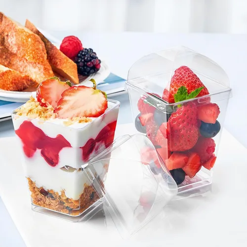 Vista 6 de TOFLEN Paquete de 100 tazas de postre de plástico de 5 onzas con tapas de cúpula para fiestas, mini tazas de postre con cucharas, taza disparadora