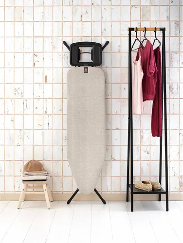 Vista 3 de Brabantia Tabla de planchar cómoda con soporte para plancha de vapor sólido Mediano (talla B) Funda gris mezclilla de comercio justo Altura