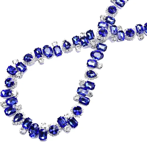 Vista 2 de Cadena de garra de diamantes de imitación de flor de 1 yarda Soldadura Código de cristal de diamante Recorte DIY Collar Cinta Ropa Accesorios