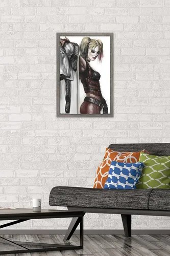 Vista 2 de DC Comics - Póster de pared de Harley Quinn, 22.4 pulgadas de largo x 14.7 pulgadas de ancho, versión enmarcada de madera de granero