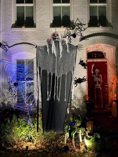 Vista 2 de Decoraciones colgantes de Halloween al aire libre – Fantasma esqueleto de 70 pulgadas con 3 cabezas de esqueleto iluminadas ojos rojos espeluznantes