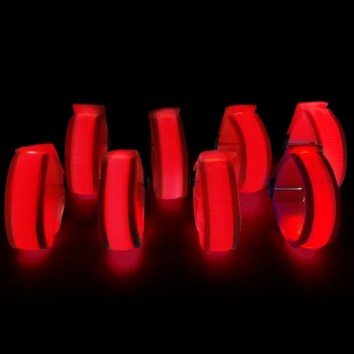 Vista 8 de Paquete de 8 Pulseras LED que se Iluminan, Pulseras Intermitentes que Brillan en la Oscuridad, Suministros de Fiesta para Fiestas, Festivales, Azul