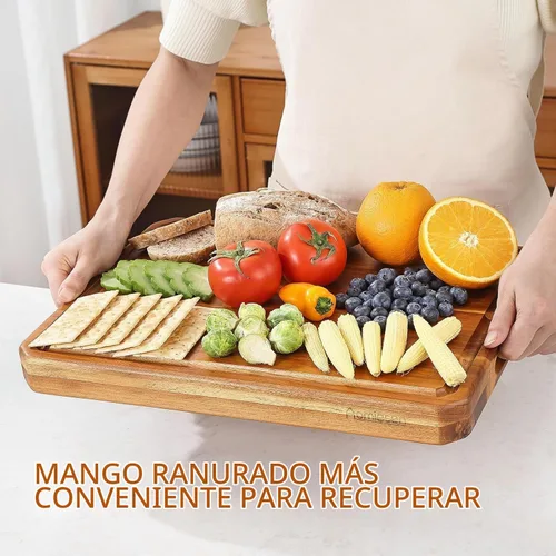 Vista 4 de Tabla de cortar grande de madera para cocina con asas para jugo, tabla de cortar, tabla de queso y tabla de embutidos (tabla de cortar rayada)