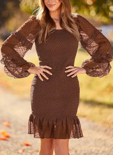 Vista 4 de PRETTYGARDEN Vestido corto ajustado fruncido para mujer, manga larga, cuello cuadrado, lunares suizos, volantes, vestido elegante de sirena