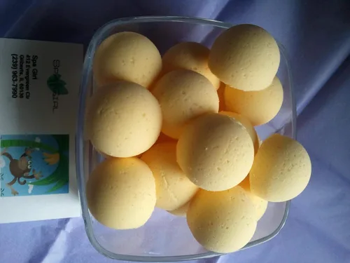 Vista 7 de 14 bombas para baño Spa Girl Fizzies con manteca de karité, ultra Hidratante (12 onzas), ideal para piel seca, todos los tipos de piel, envuelto a