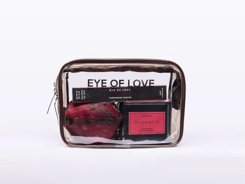 Vista 3 de Love in Transit Travel Set – Perfume de feromonas románticas y vela con pétalos de rosa, bolsa de viaje