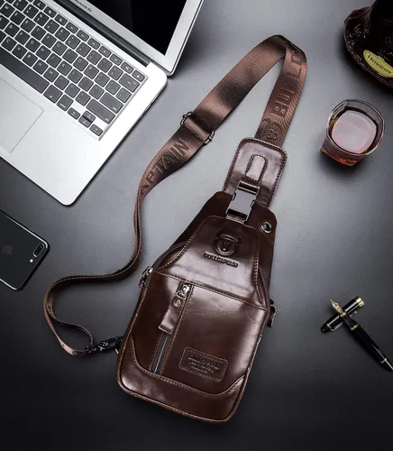 Vista 4 de BULLCAPTAIN Bolso bandolera de cuero genuino para hombre, bolso cruzado para viajes, senderismo, mochila de hombro