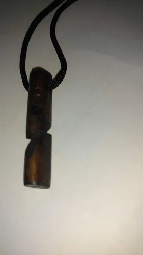 Vista 4 de Taino collar de madera para la buena suerte igual que en la playa dominicana, Madera