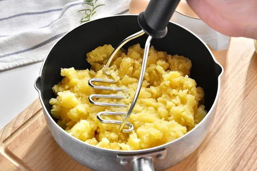 Vista 3 de Potato Masher - Herramienta de cocina de alambre de acero inoxidable para puré de verduras, alimentos, frijoles, aguacate, apto para lavavajillas