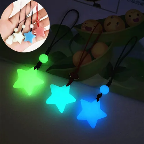 Vista 9 de hejhncii Llavero de estrella luminosa colgante de bolso de moda unisex llavero colgante colgante de pareja brillante en la oscuridad, BL