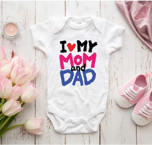 Vista 2 de TripleBDesigns I Love My Mom and Dad - Mameluco para bebé recién nacido