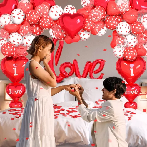 Vista 3 de Kit de globos para el día de San Valentín, globos con texto en inglés "I Love You", globos de corazón blanco y rojo, pétalos de rosa para el día