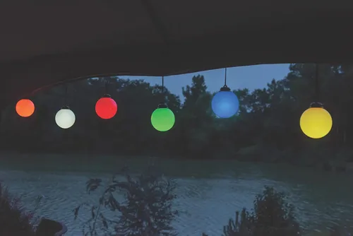 Vista 5 de Xodus Innovations WP400-3 - Luz de globo de verano de 5 pulgadas con encendido y apagado automático, paquete de 3, color blanco