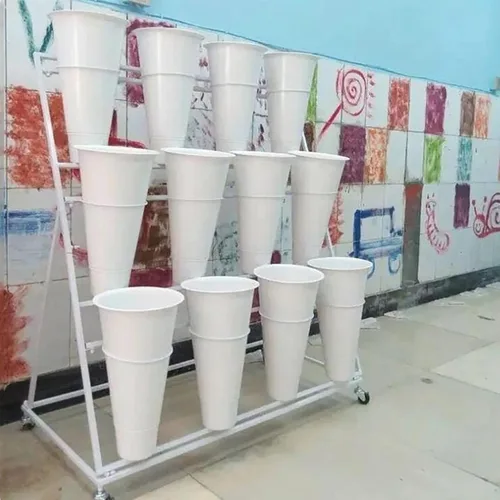 Vista 6 de U&Q - Soporte de metal para 3 plantas con ruedas, moderno estante para plantas con cubo de flores, soporte de exhibición de flores para interiores