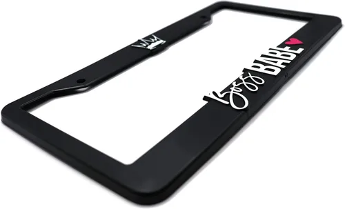 Vista 2 de Boss Babe - Marco de matrícula elevado 3D 1 paquete de cubierta para placa de automóvil Soporte universal para placa de automóvil negro de EE.