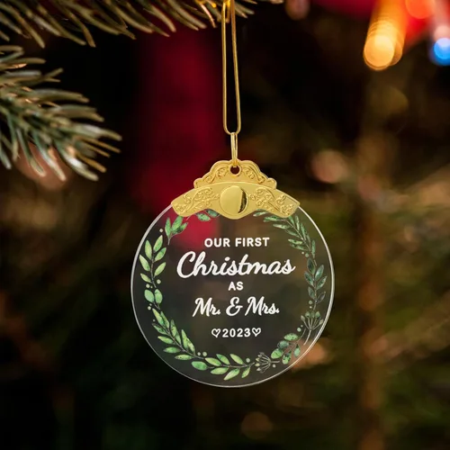 Vista 8 de Adorno de matrimonio de primera Navidad 2023, Just Married Mr and Mrs Sign Gifts Our First Christmas Ornament 2023 Regalos de despedida de soltera