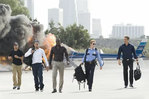 Vista 2 de Takers