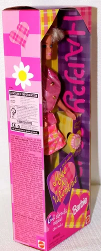 Vista 2 de Mattel Haz una Barbie de San Valentín - Edición especial